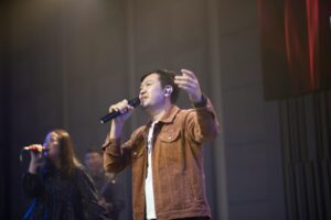 THE BENEFITS AND CONSEQUENCES OF HOPING (OR NOT) IN GOD AS HIS ANOINTED MINISTER