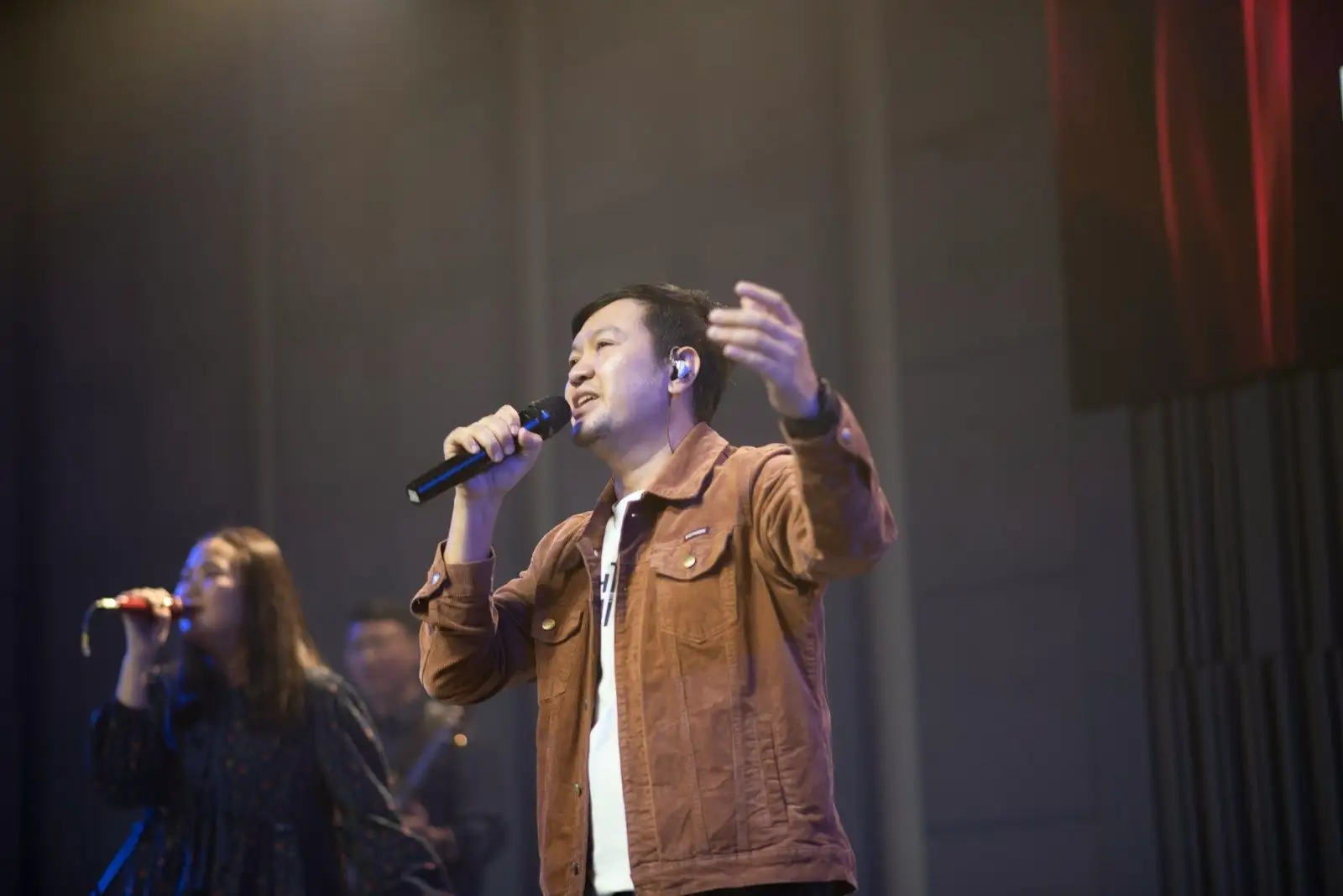 THE BENEFITS AND CONSEQUENCES OF HOPING (OR NOT) IN GOD AS HIS ANOINTED MINISTER