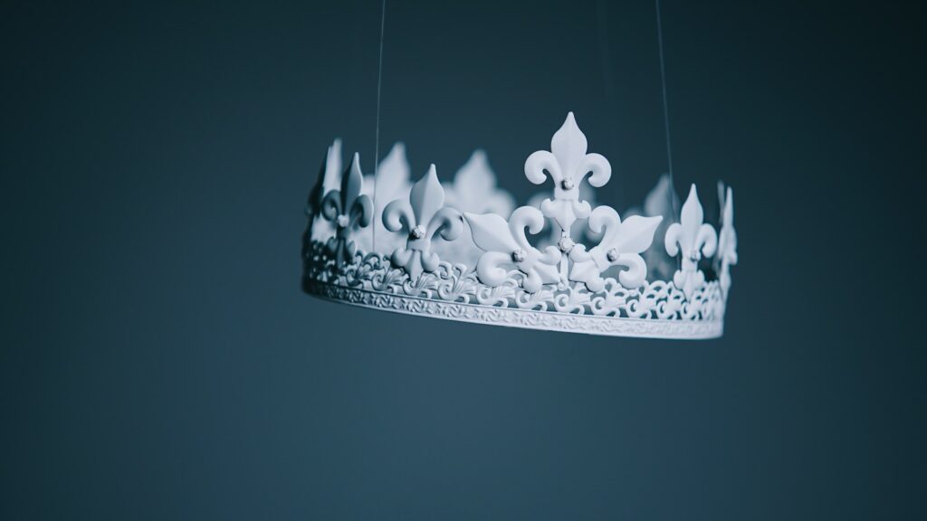 THE GLORY OF THE KING
