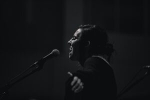 A MINISTER WHO GIVES GOD THE GLORY