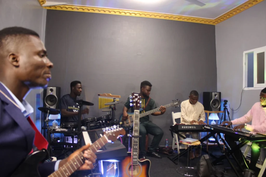 Family Praise — April 2025, Glow Music Ministry