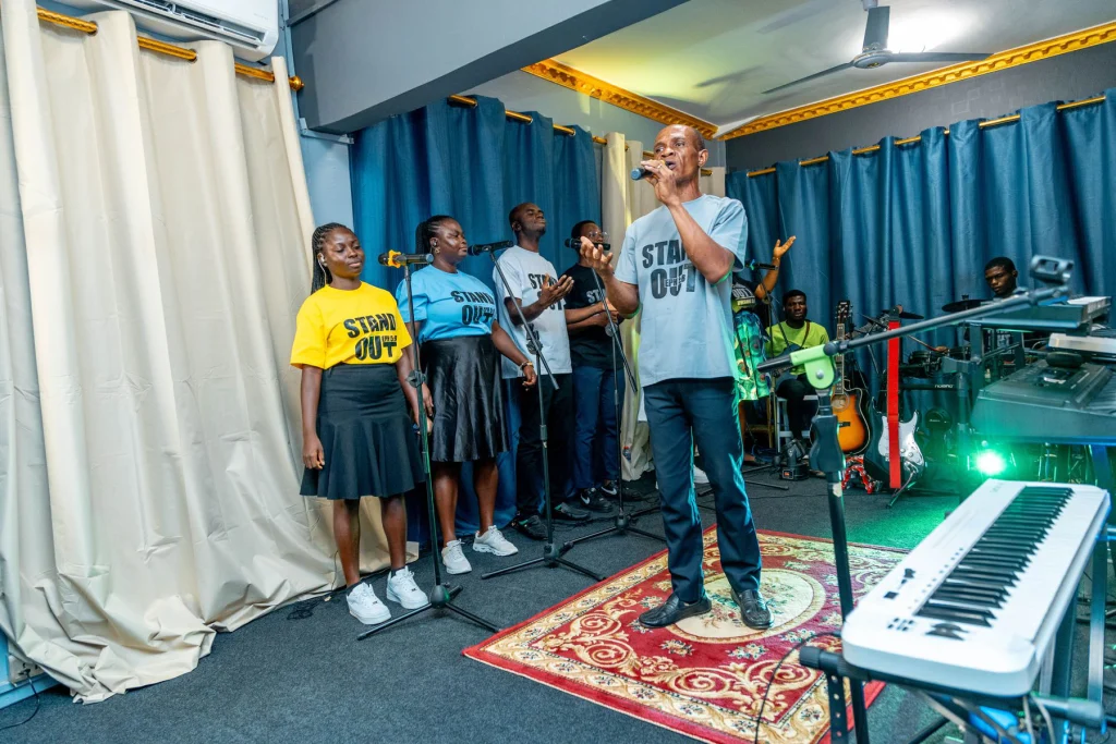 Family Praise — December 2025, Glow Music Ministry