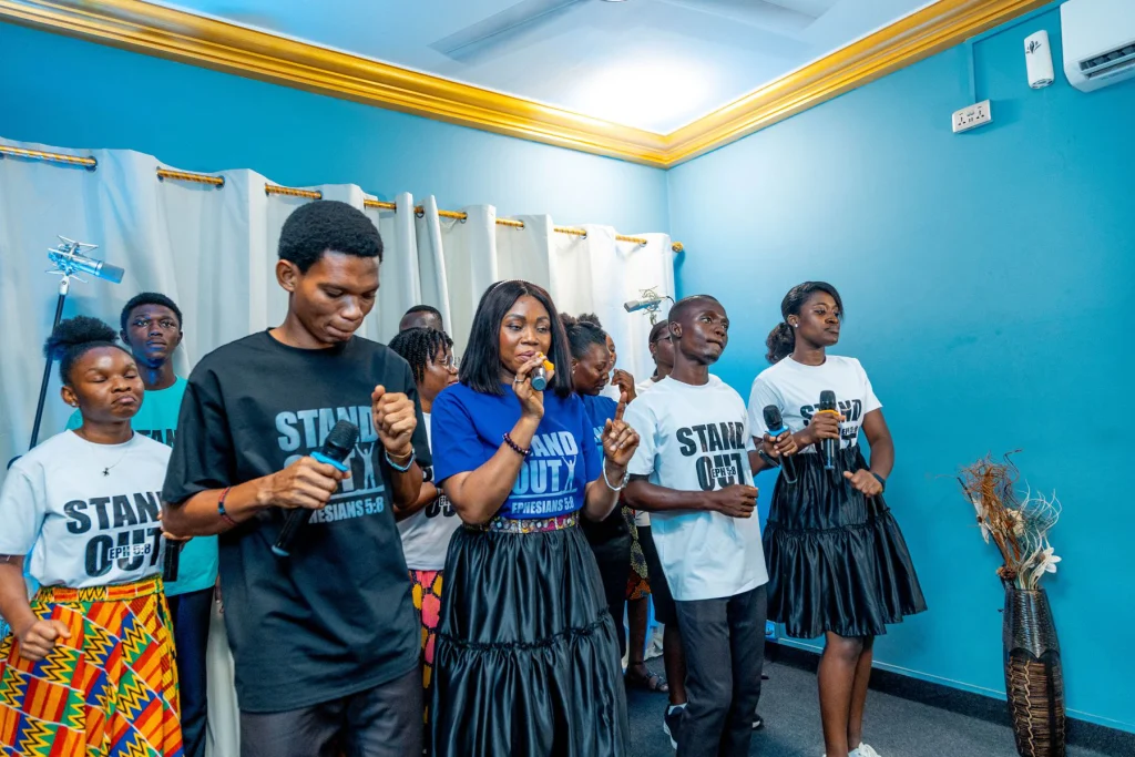 Family Praise — December 2025, Glow Music Ministry
