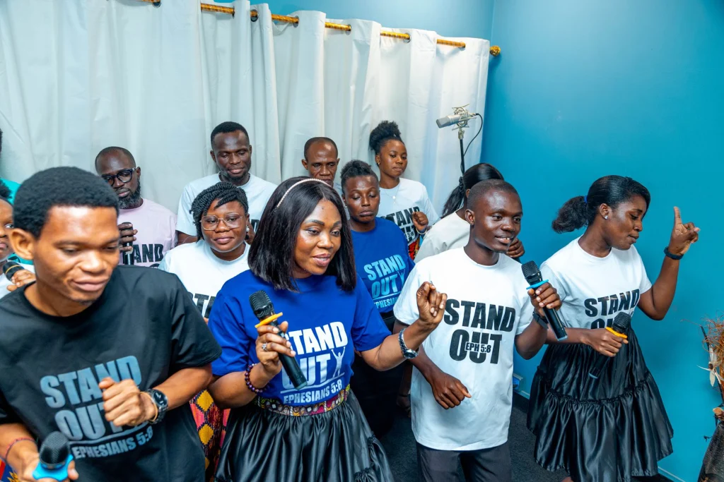 Family Praise — December 2025, Glow Music Ministry