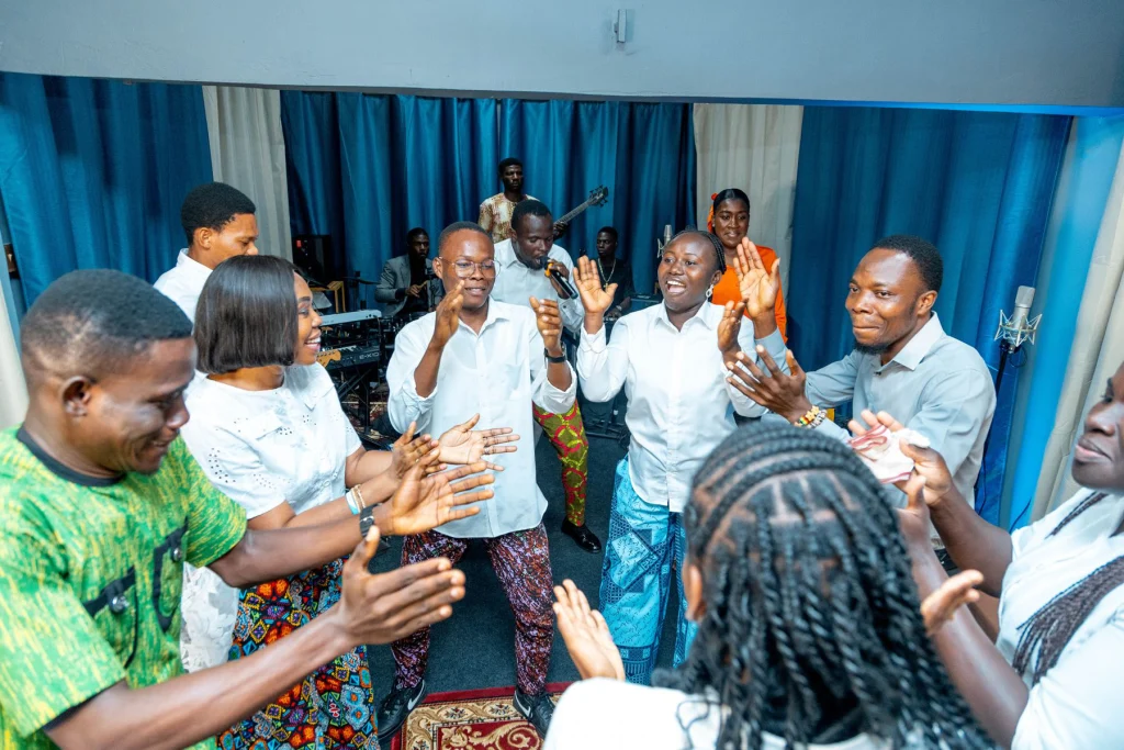 Family Praise — October 2025, Glow Music Ministry