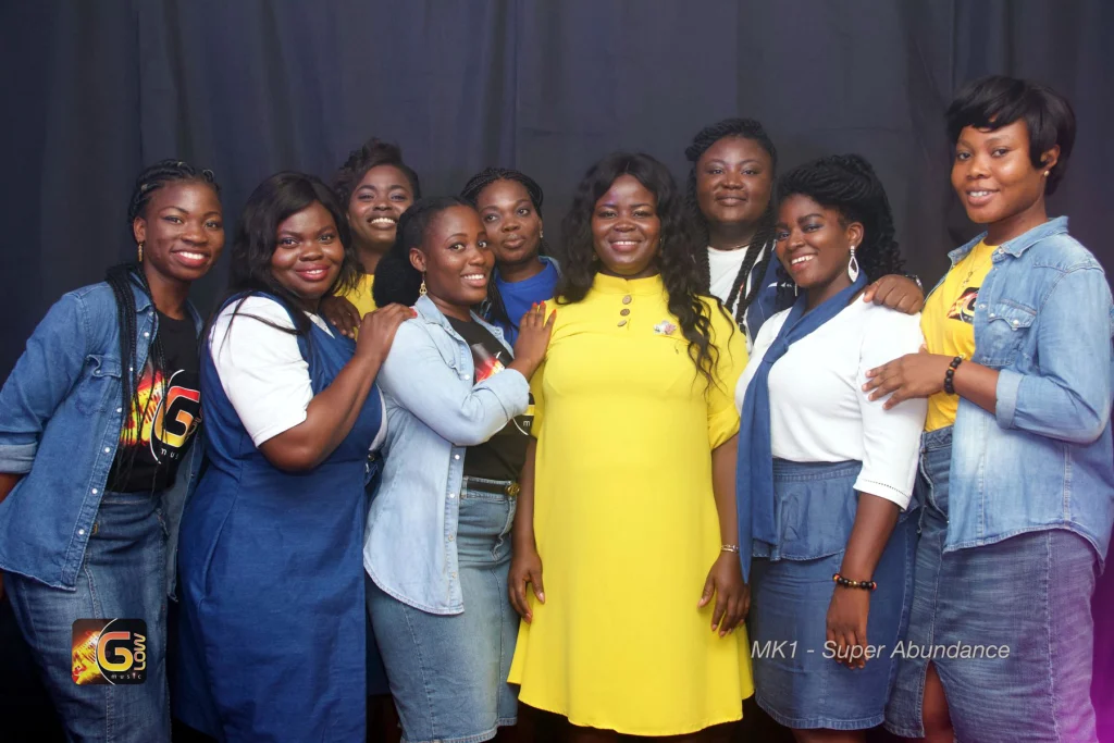 Moments with the King, Glow Music Ministry
